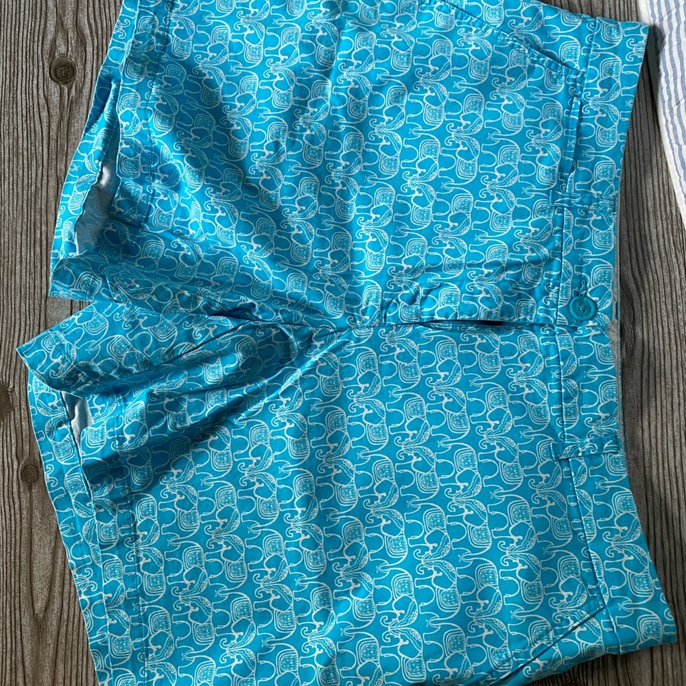 Crown & Ivy blue print shorts size 18w